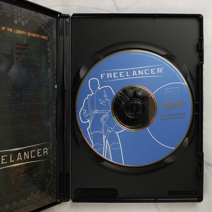Freelancer játéklemez A Freelancer játéklemeze a nyitott tokban