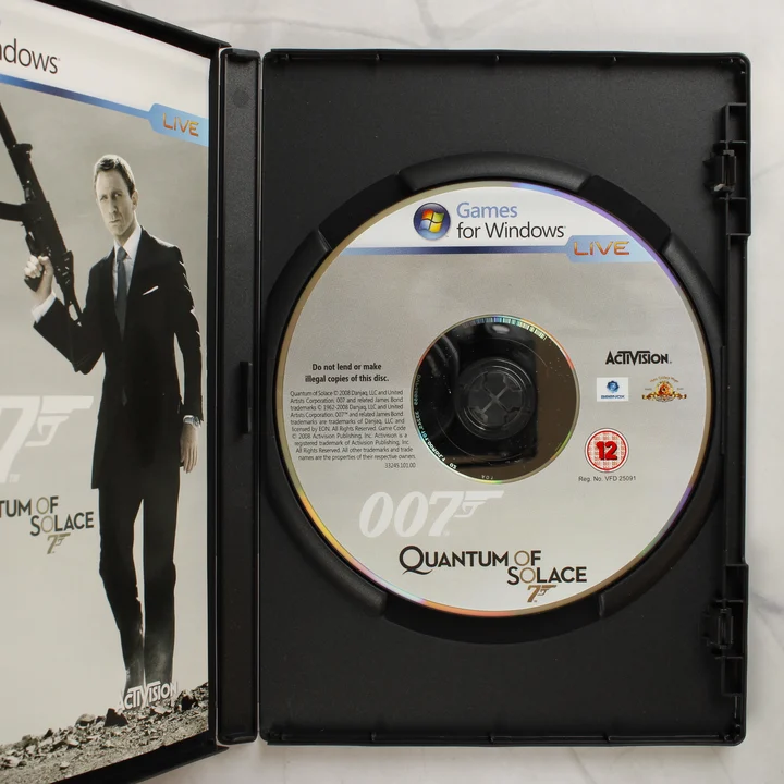 007 Quantum of Solace DVD lemez 007 Quantum of Solace nyitott tok és lemez