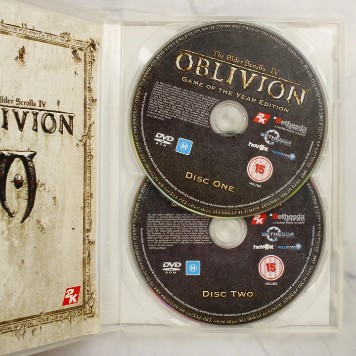 The Elder Scrolls IV: Oblivion Game of the Year Edition nyitott tok lemezekkel