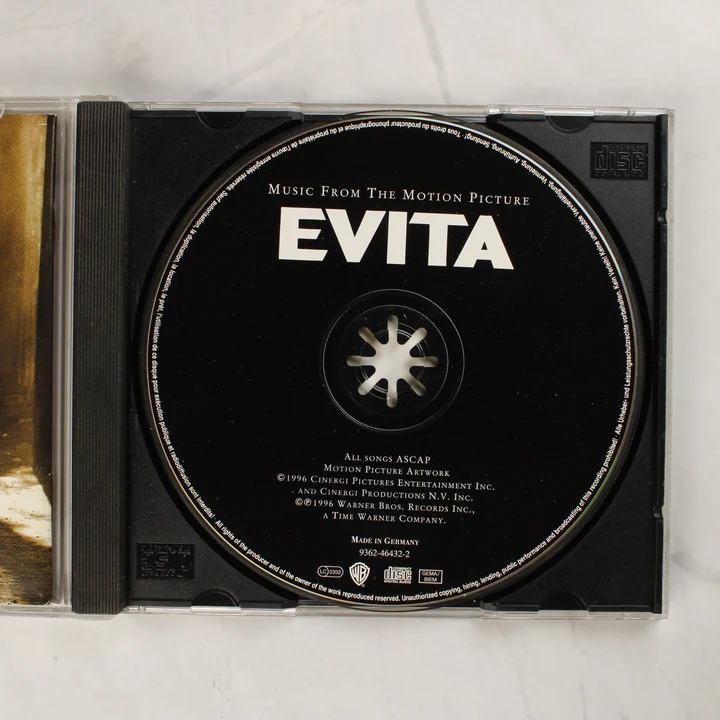 Evita audió CD lemez A fekete színű Evita CD lemez a nyitott tokban
