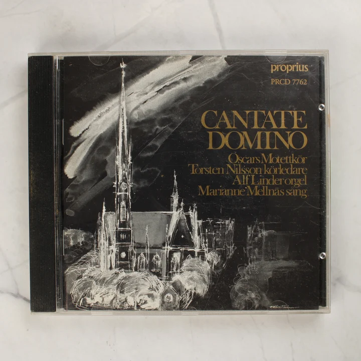Cantate Domino CD előlap A Cantate Domino CD előlapja a templom rajzával és a közreműködők neveivel