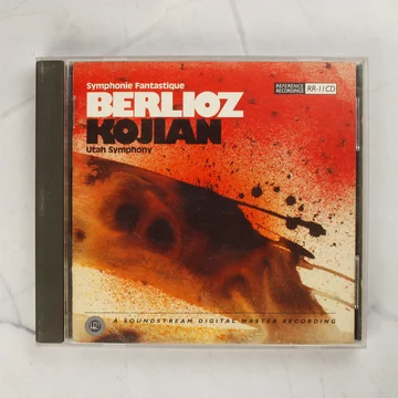Hector Berlioz Symphonie Fantastique CD-jének előlapja vörös-barna grafikával
