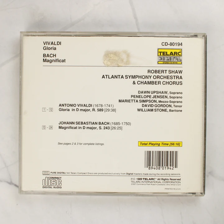 Vivaldi Gloria és Bach Magnificat CD hátsó borítója a számlistával és vonalkóddal