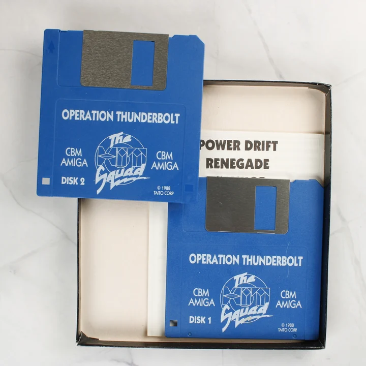 Operation Thunderbolt lemezek Operation Thunderbolt floppy lemezek és a doboz tartalma