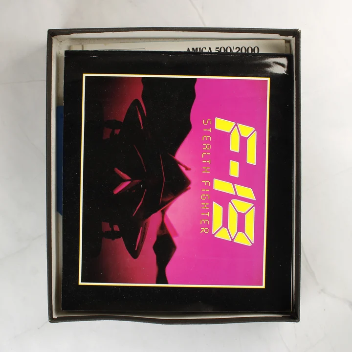 F-19 Stealth Fighter kézikönyv a dobozban