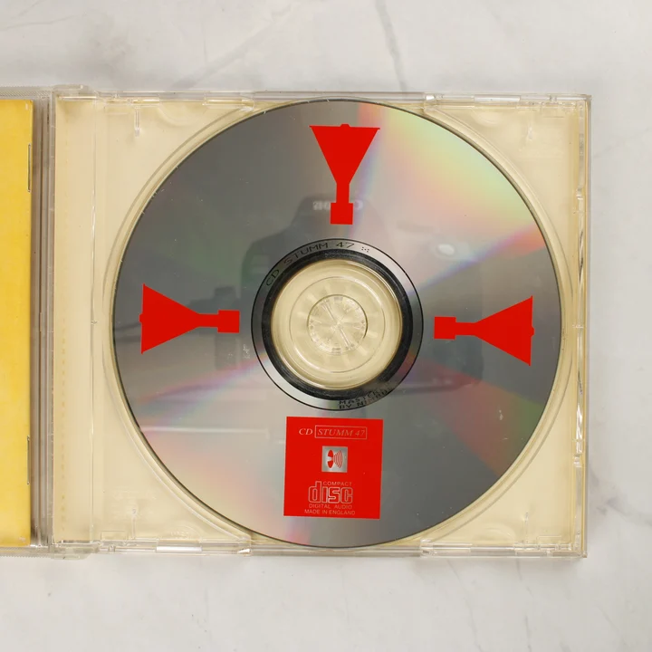 A Music for the Masses CD lemez a nyitott tokban