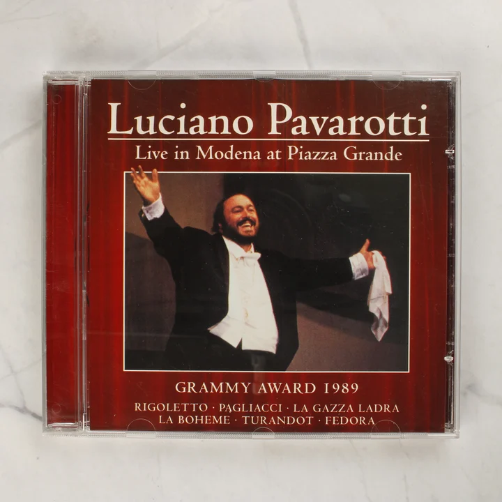 Luciano Pavarotti Live in Modena CD előlap Luciano Pavarotti Live in Modena zenei CD előlapja normál műanyag tokban
