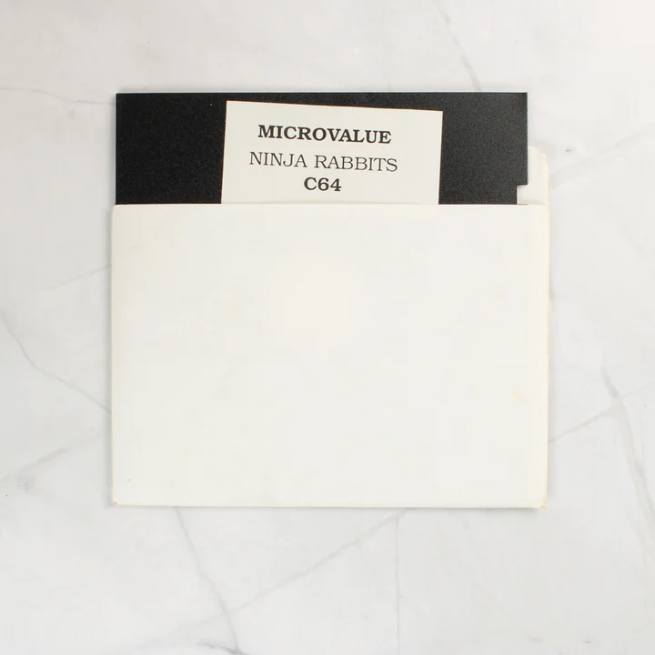 5,25 colos floppy lemez papírtokban Ninja Rabbits felirattal
