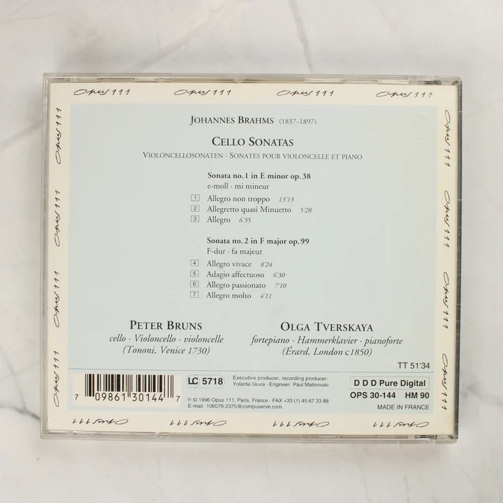 Brahms Cello Sonatas CD hátlap Brahms Cello Sonatas CD hátlapja a számlistával és a vonalkóddal