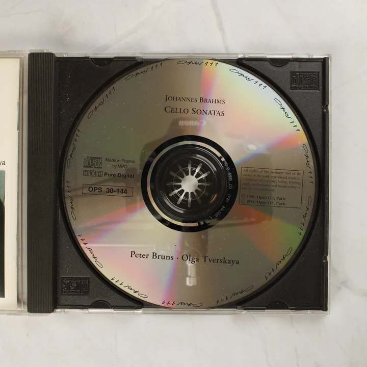 Brahms Cello Sonatas CD lemez A nyitott tokban lévő Brahms Cello Sonatas CD lemez