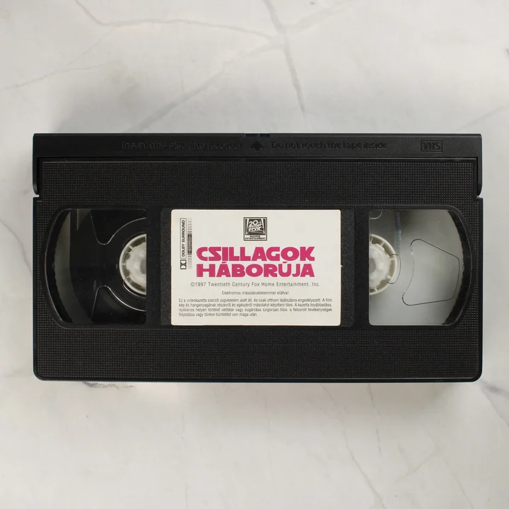 Csillagok háborúja VHS kazetta Fekete műanyag VHS kazetta magyar nyelvű fehér címkével