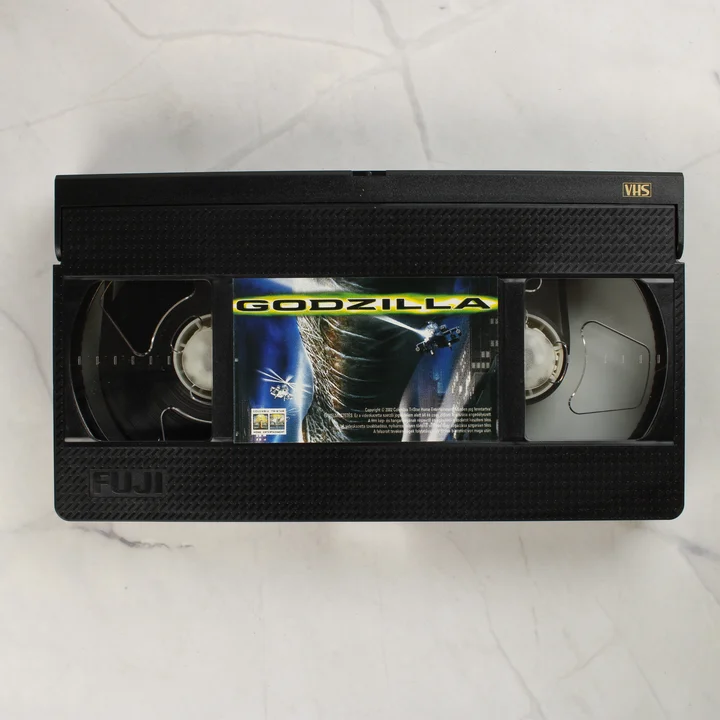 Godzilla Fuji VHS kazetta Fekete Fuji gyártmányú Godzilla VHS kazetta felülnézetből