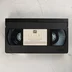 Fekete BASF VHS kazetta Aliens feliratú fehér címkével