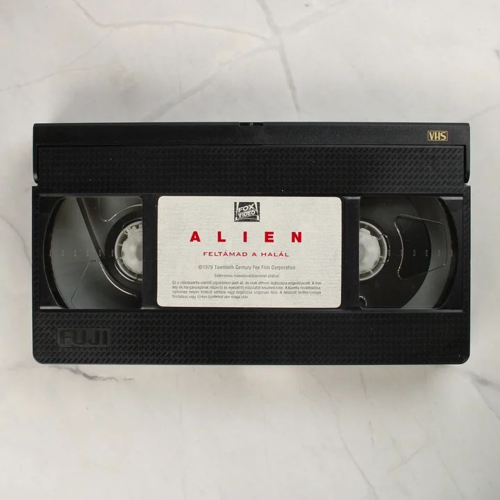 Alien - Feltámad a Halál VHS kazetta Fekete Fuji gyártmányú VHS kazetta Fox Video címkével