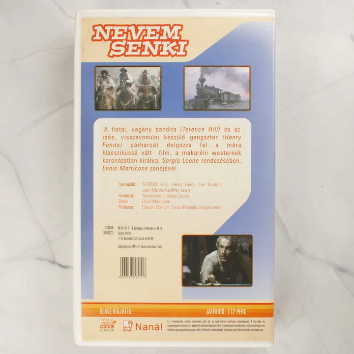 A Nevem Senki VHS kazetta hátlapi borítója a film leírásával és stáblistájával