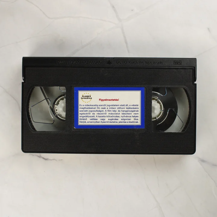 Charlie - Minden kutya mennybe jut VHS kazetta Fekete VHS kazetta figyelmeztető címkével