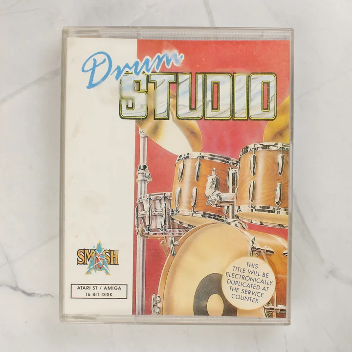 A Drum Studio szoftver előlapi borítója a műanyag tokban