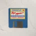 Kék színű 3,5 colos floppy lemez Pipe Mania címkével Commodore Amiga számítógéphez