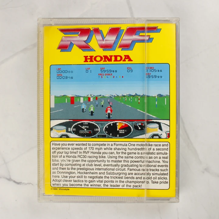 RVF Honda Amiga játék tok hátlap RVF Honda Commodore Amiga videójáték tokjának hátlapja a játékleírással és képernyőképpel