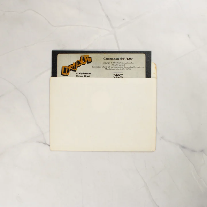 Deja Vu C64 floppy lemez papírtokban Deja Vu: A Nightmare Comes True! 5,25 colos floppy lemez fehér papírtokban