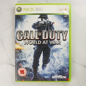 A Call of Duty: World at War Xbox 360 játék előlapi borítója a zöld tokban