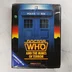 A Doctor Who and the Mines of Terror Commodore 64 játék nagyméretű műanyag tokjának előlapja a TARDIS grafikájával