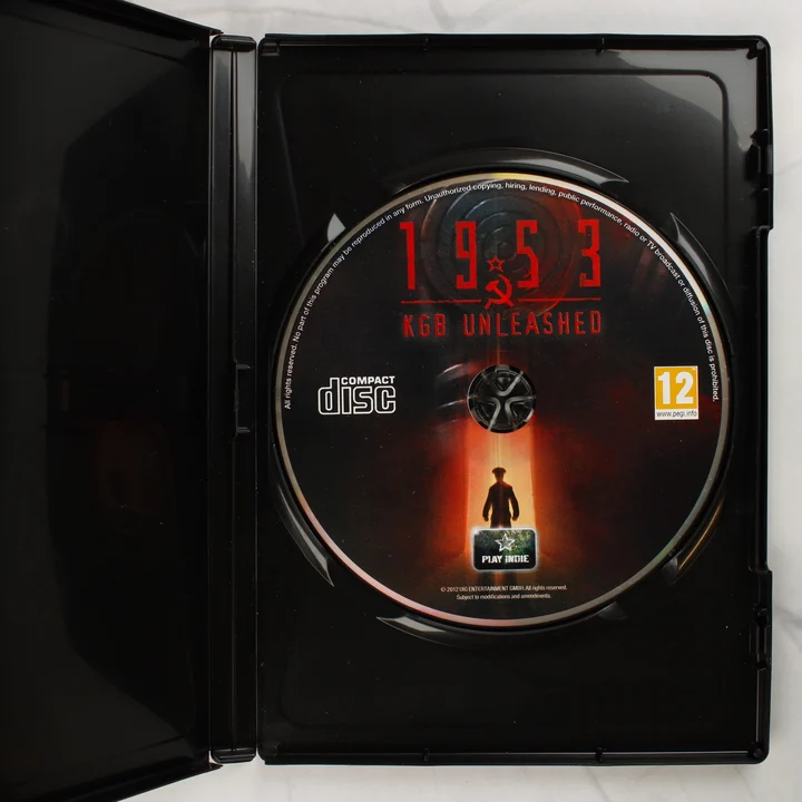 1953 - KGB Unleashed PC játék lemez A nyitott tokban lévő 1953 - KGB Unleashed PC játéklemez