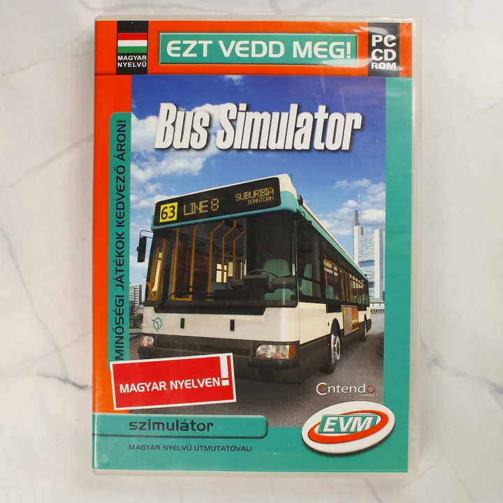 A Bus Simulator PC játék tokjának előlapja magyar nyelvű feliratokkal és egy fehér busszal