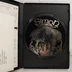 A Simon the Sorcerer játék nyitott tokja a CD-ROM lemezzel és a kísérő füzettel