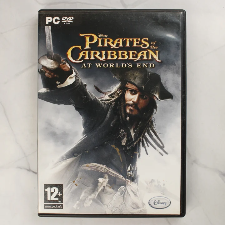A Pirates of the Caribbean: At World's End PC játék elülső borítója Jack Sparrow kapitány képével