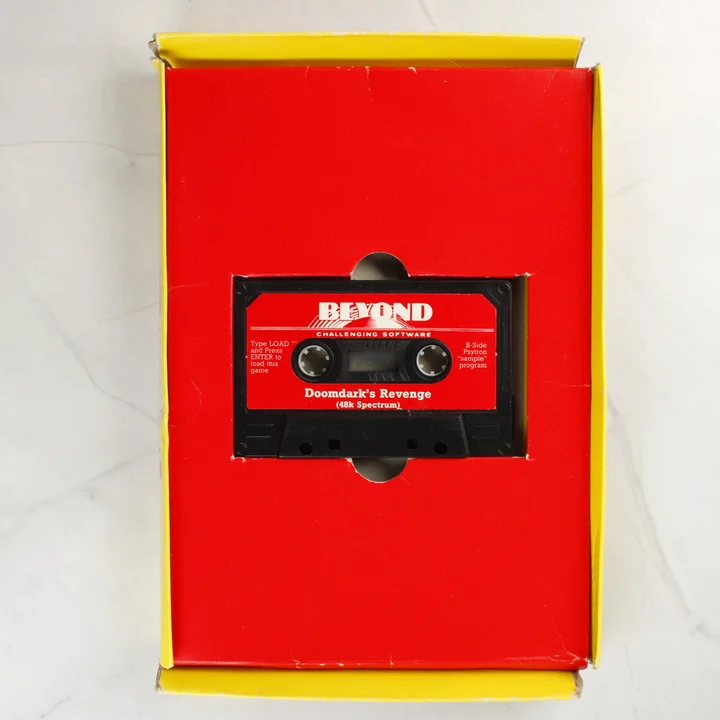 Magnókazetta Doomdark's Revenge magnókazetta a dobozban