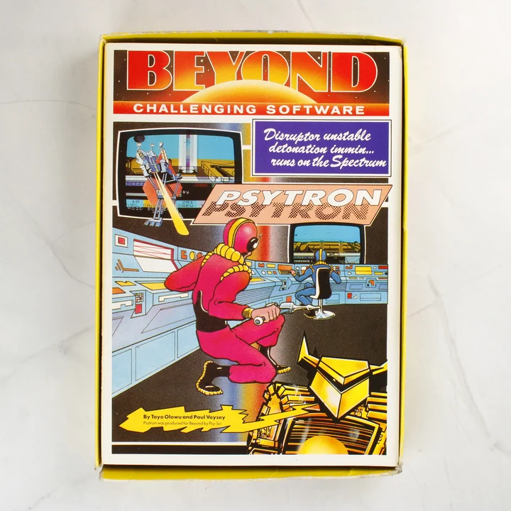 Psytron nyitott doboz A Psytron videójáték nyitott doboza a belső tartalommal