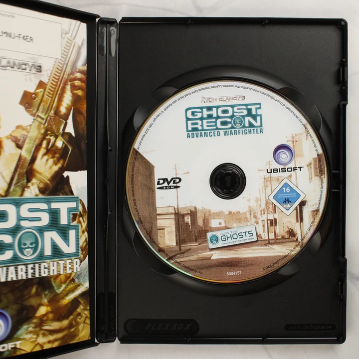 A nyitott tok a Ghost Recon Advanced Warfighter DVD-ROM lemezzel