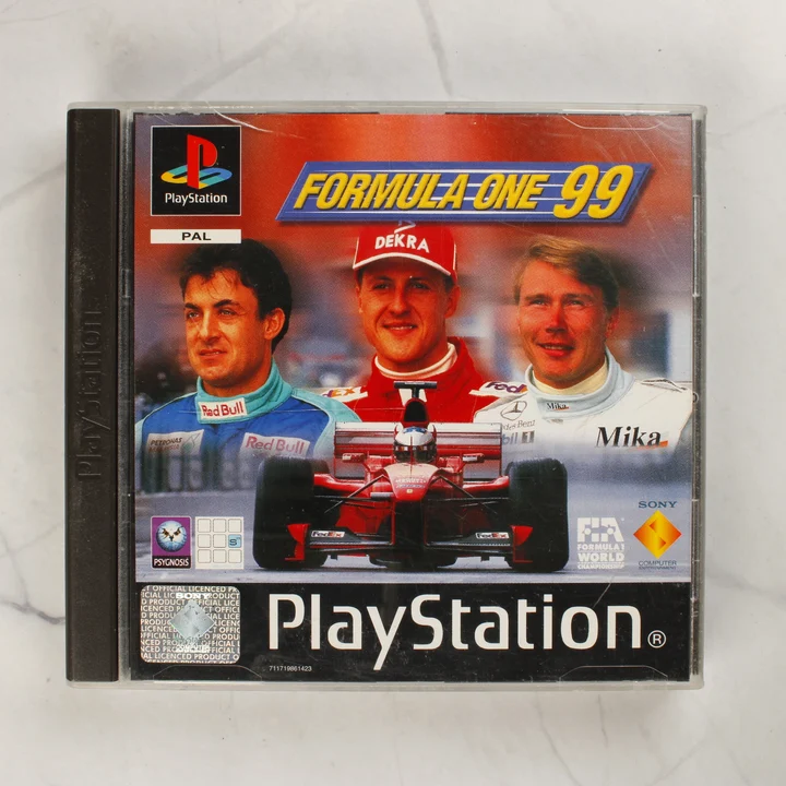 Formula One 99 PlayStation játék tokban, elölnézetből