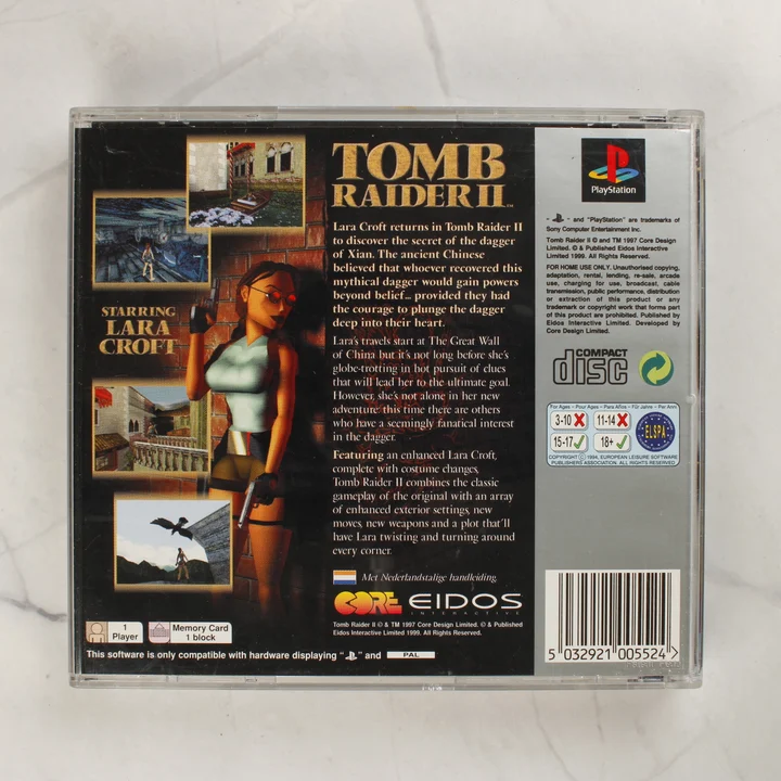 Tomb Raider II Platinum kiadású PlayStation játék tokjának hátoldala