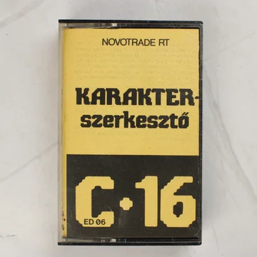 A Karakterszerkesztő Commodore 16 szoftver kazettás tokjának előlapja sárga-fekete borítóval