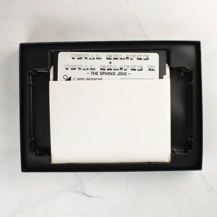 5,25 colos floppy lemez a dobozban