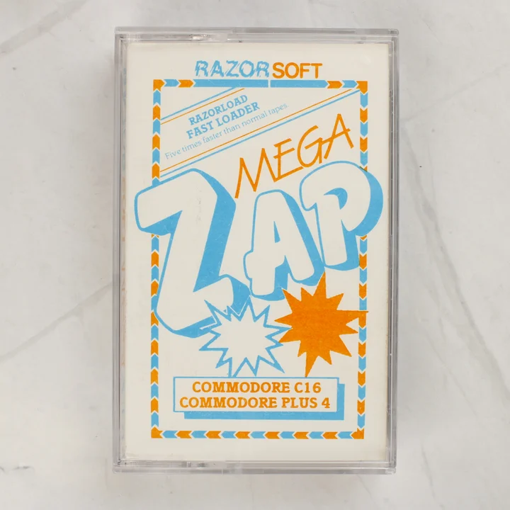Mega Zap videójáték kazetta tokban, elölnézetből