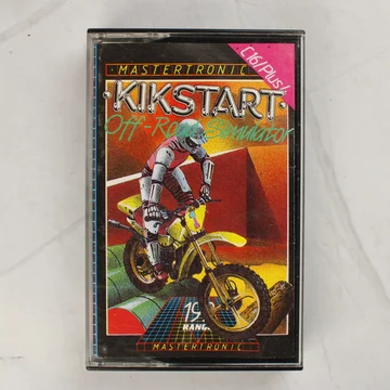 Kikstart: Off-Road Simulator Commodore 16 játék kazetta tokban, elölnézetből