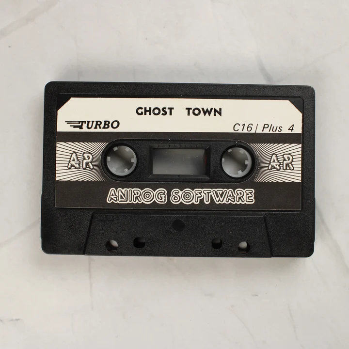 A Ghost Town játék fekete színű adatkazettája az Anirog Software címkéjével