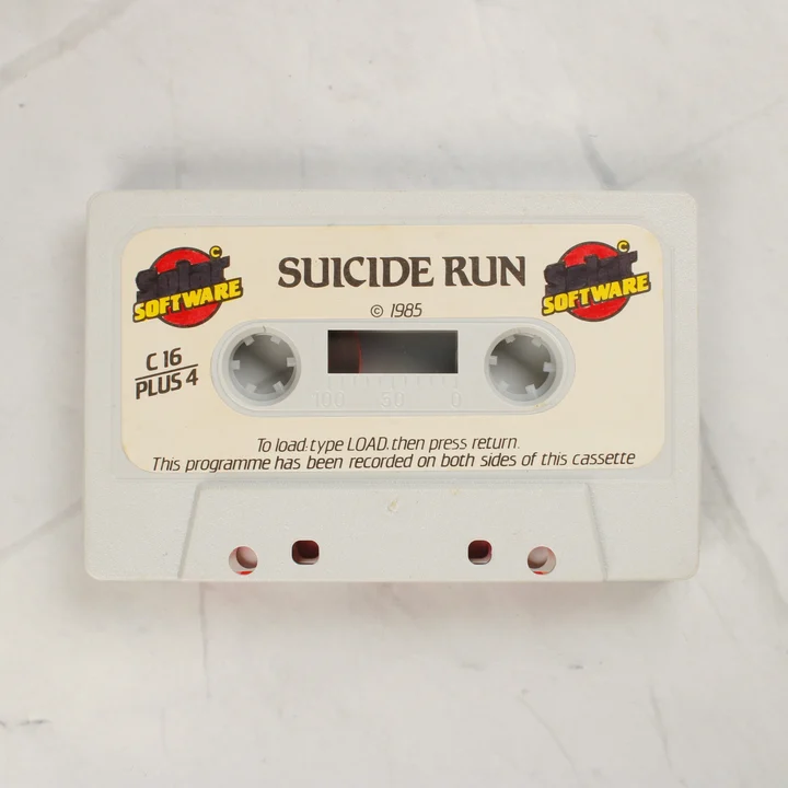 A Suicide Run játékot tartalmazó szürke magnókazetta