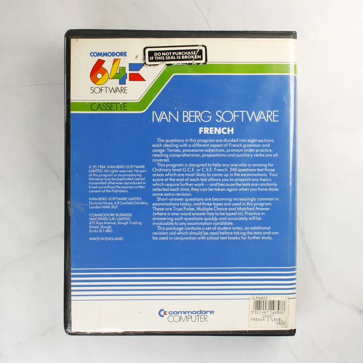 A szoftver tokjának hátoldala a leírással és vonalkóddal