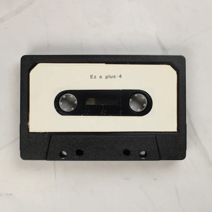 A Commodore Plus/4 bemutató programot tartalmazó magnókazetta