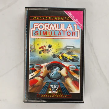 A Formula 1 Simulator Commodore 16 játék tokjának előlapja a színes borítóval