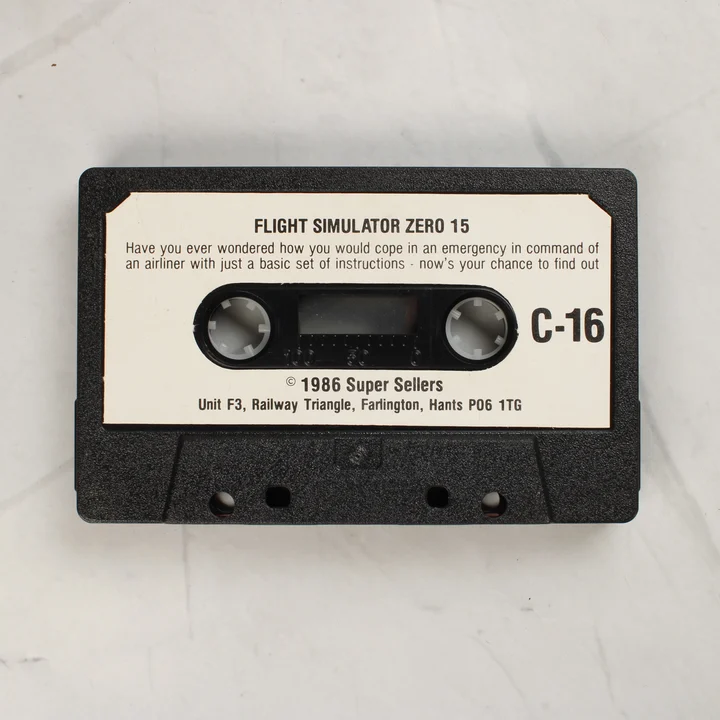A Flight Simulator Zero 15 Commodore 16 audiókazetta formátumú adathordozója