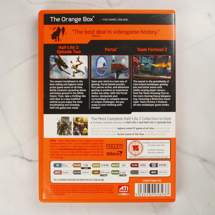 The Orange Box PC DVD back cover The Orange Box PC videójáték DVD-tokjának hátoldala a rendszerkövetelményekkel