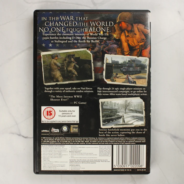 Call of Duty PC videójáték tokjának hátoldala a leírással és vonalkóddal