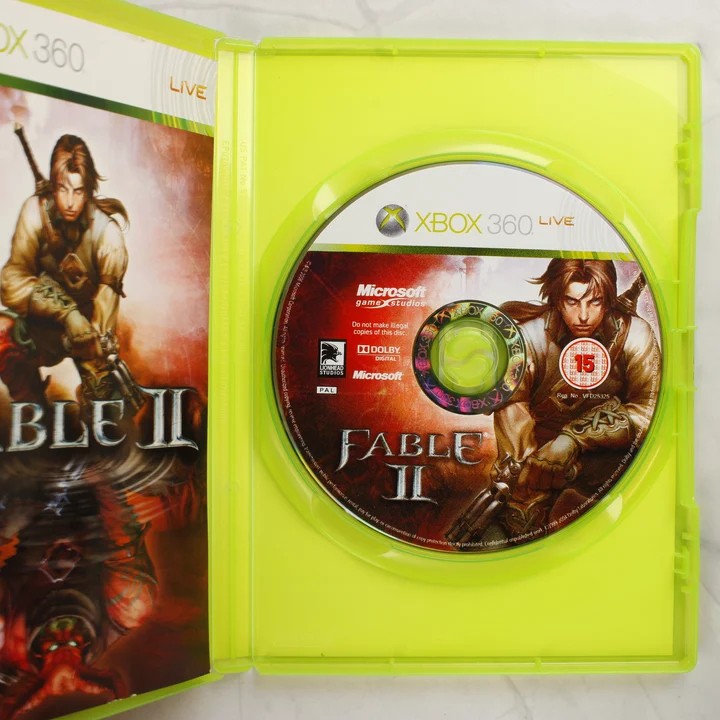 Nyitott Fable II Xbox 360 tok a játéklemezzel