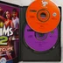 The Sims 2 Nightlife kinyitott tokja a két CD-ROM lemezzel és a kézikönyvvel