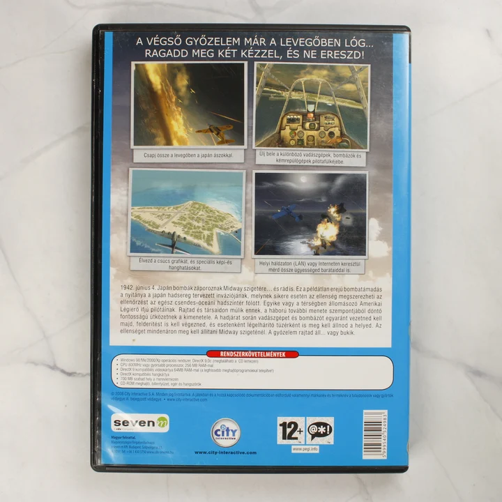 Combat Wings PC jatek hatoldala es rendszerkovetelmenyek Combat Wings Harc a felhok felett PC videojatek tokjanak hatoldala